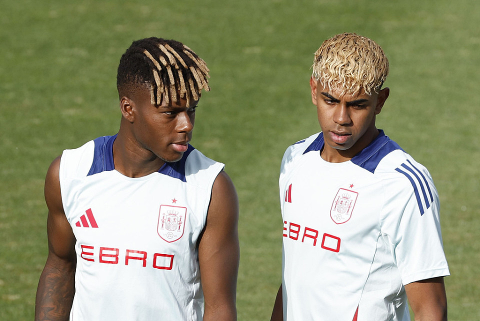 江苏“双城赛”即将打响，苏州队主帅李玮锋：为苏州球迷战斗（江苏德比将上演，苏州主帅李玮锋：为苏州球迷而战）