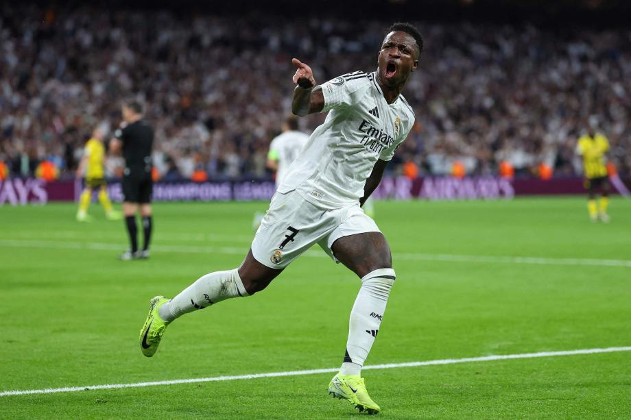 哥伦比亚11月大名单：J罗、迪亚斯领衔，里奥斯、卢库米在列（哥伦比亚公布11月名单：J罗、迪亚斯压阵，里奥斯、卢库米入选）