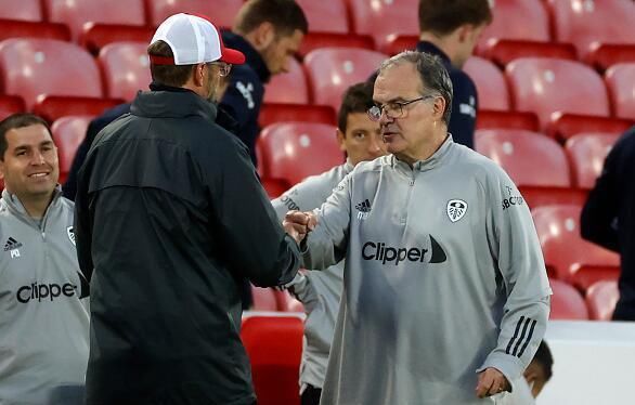 骑士主帅吐槽计时器：我都不知道还剩多少时间可以布置战术（骑士主帅抱怨计时混乱：我根本不清楚还能用多少时间布置战术）