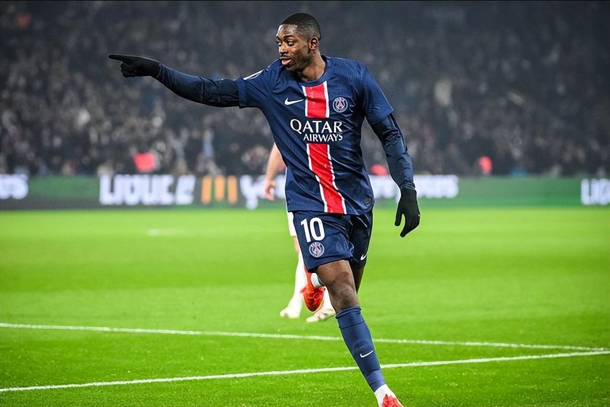 泪目，若塔遗孀被邀请到葡萄牙超级杯现场，全场球迷起立致意（葡萄牙超级杯邀若塔遗孀出席，全场球迷起立致敬，令人动容）