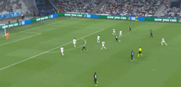 攻防一体！切特半场三分3中3轰13分5板3盖帽（攻守兼备！切特半场三分全中砍下13分5板3封盖）