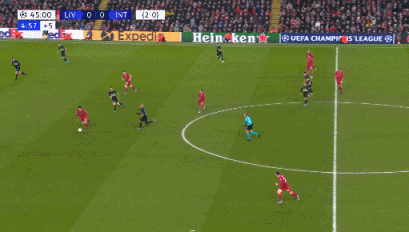 曼联青训小将登场亮相（曼联青训新星完成处子秀）