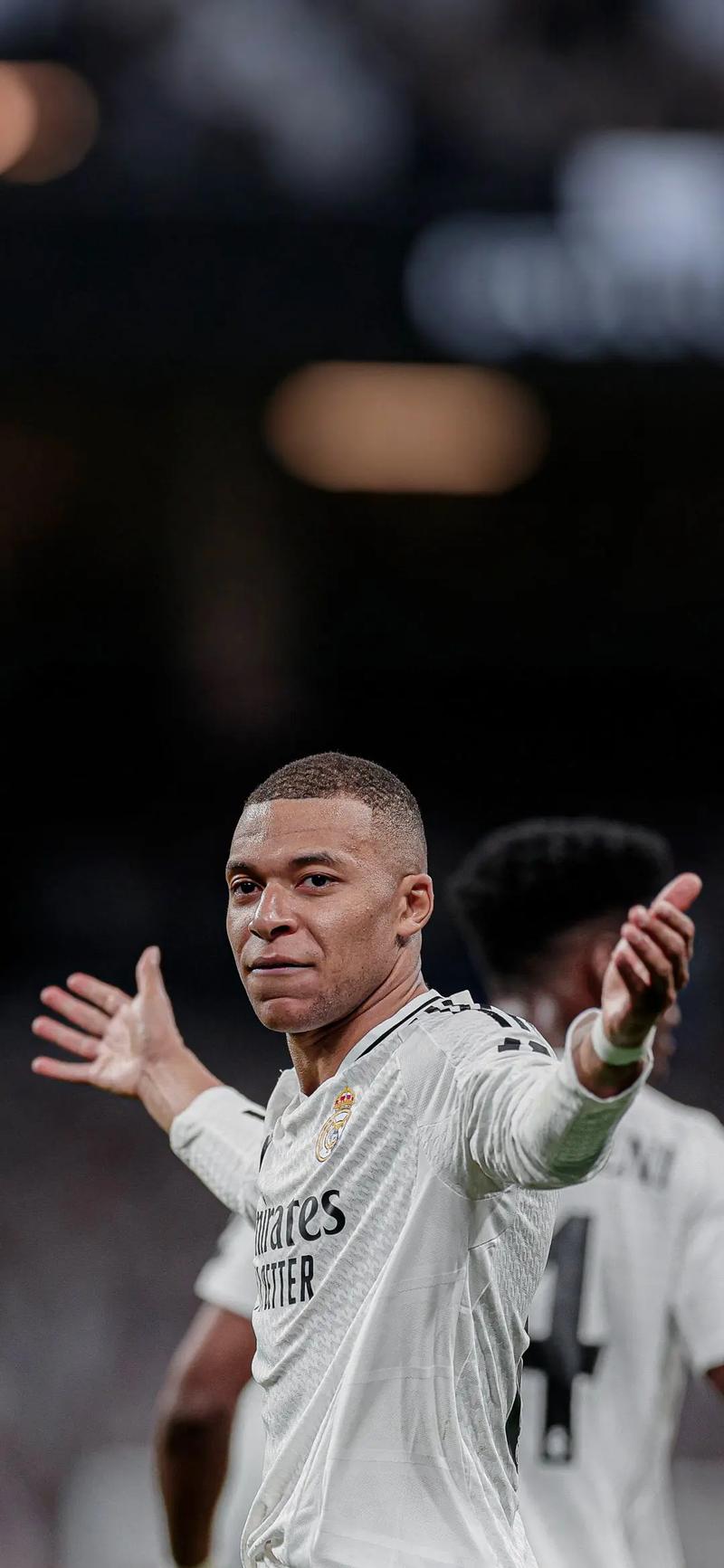 雷迪克：里夫斯正在联盟确立自己的定位，不会因东契奇而发生动摇（雷迪克：里夫斯已在联盟站稳脚跟，面对东契奇也不会被撼动）