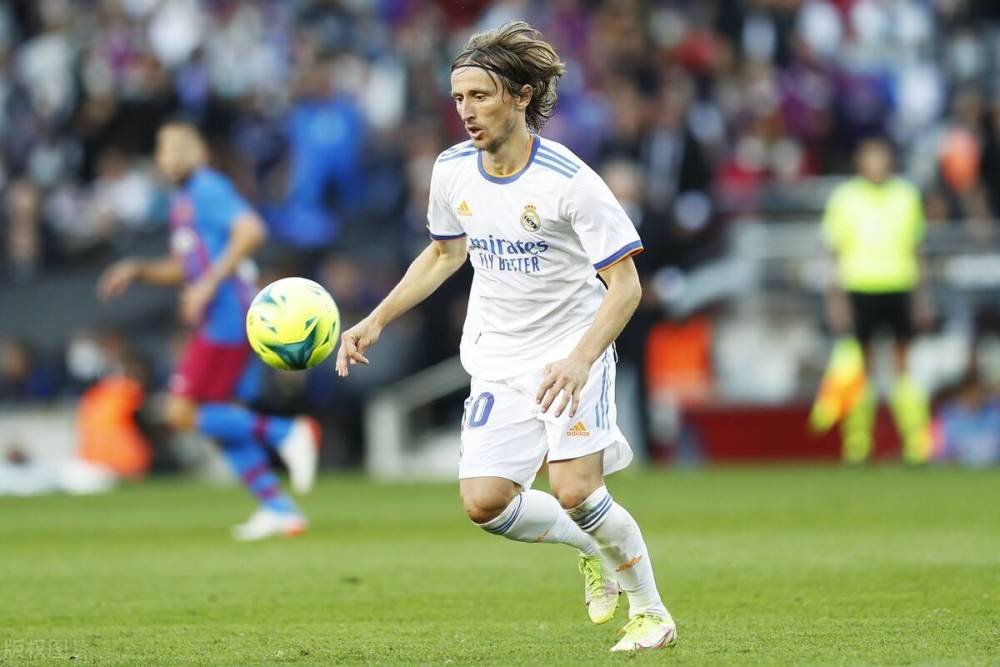 德转列巴甲最贵11人：罗克3500万领衔，多位欧洲豪门旧将入选（德转评巴甲身价最高11人：罗克以3500万居首，多名欧洲豪门旧将上榜）