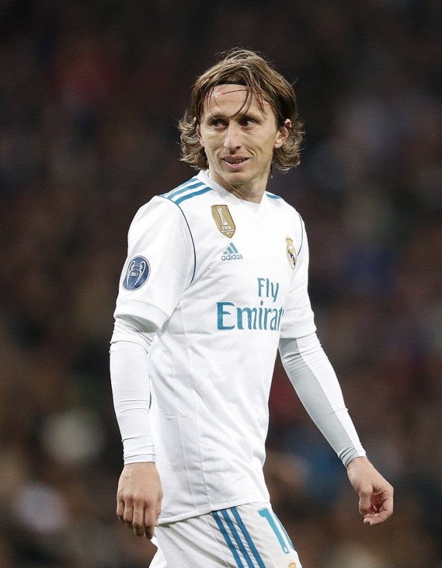 科莫总监：除为帕斯提供比赛与成长环境，我不知道还能做什么（科莫总监：除了为帕斯创造比赛与成长机会，我别无他法）